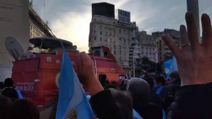 La agresión al móvil de exteriores del canal de noticias C5N