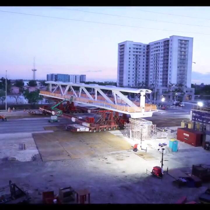 Así presentaban la construcción del puente que cayó en Miami