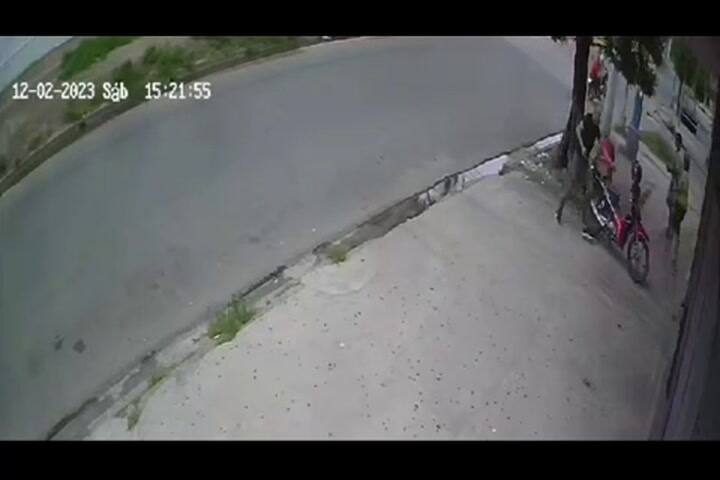 Policia Tucumano Cabezazo