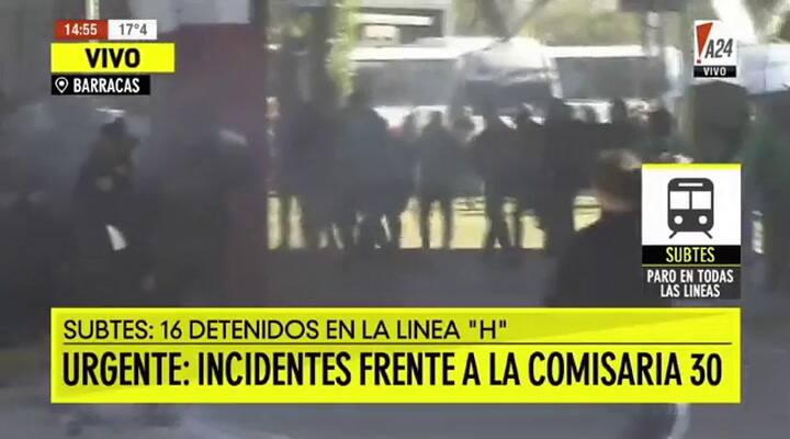 Subte: enfrentamientos entre policías y manifestantes - Fuente: A24