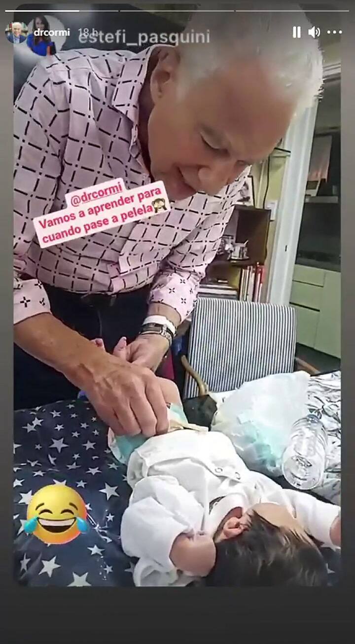 Alberto Cormillot le cambió los pañales a su bebé