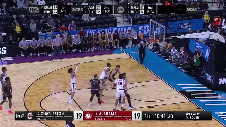 Lameka Sears durante un partido de Alabama Crimson Tide