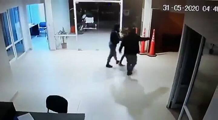 Nuevas imágenes de la familia Qom que fue golpeada por la policía de Chaco