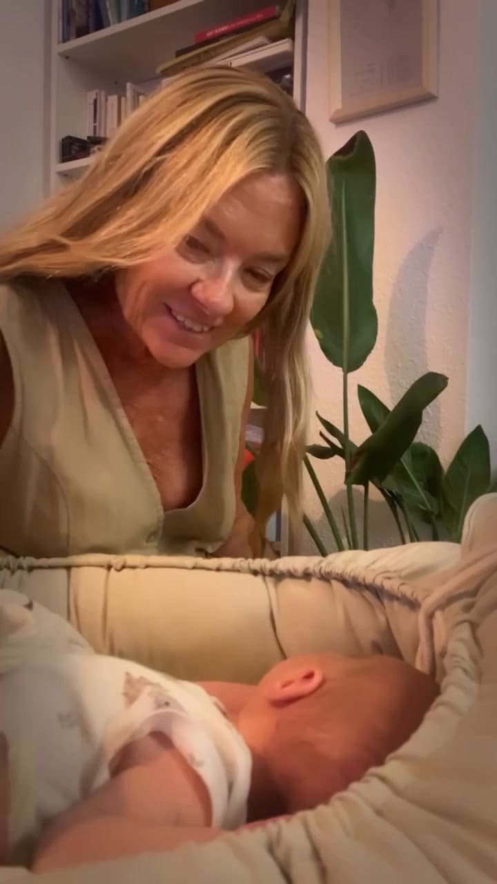 El tierno encuentro entre la trilliza María Eugenia y su nieto Otto