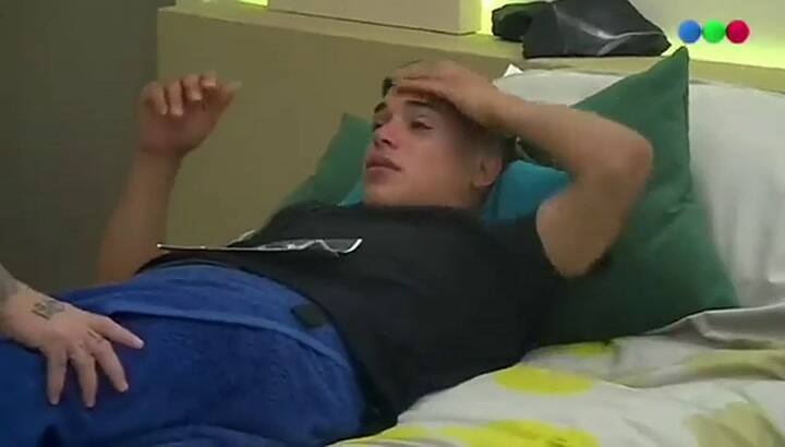 Juan le manifiesta a Thiago su deseo
