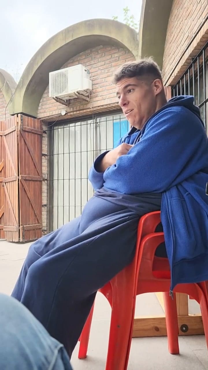 Leandro cuenta su historia en redes sociales