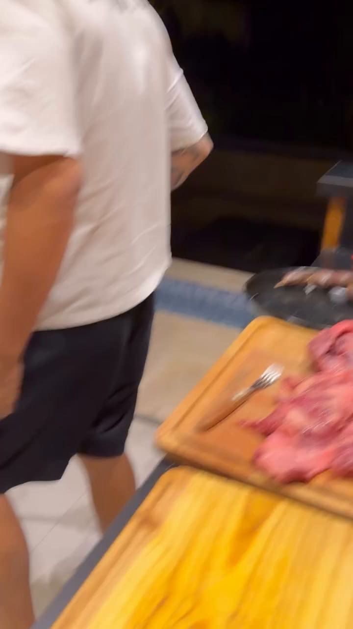 Martín Migueles preparó un asado para Wanda Nara y su familia la noche antes del Día de la Madre