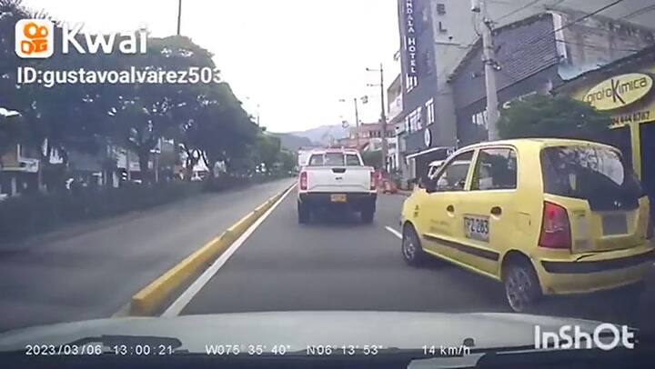 Un taxista amenazó a otro conductor