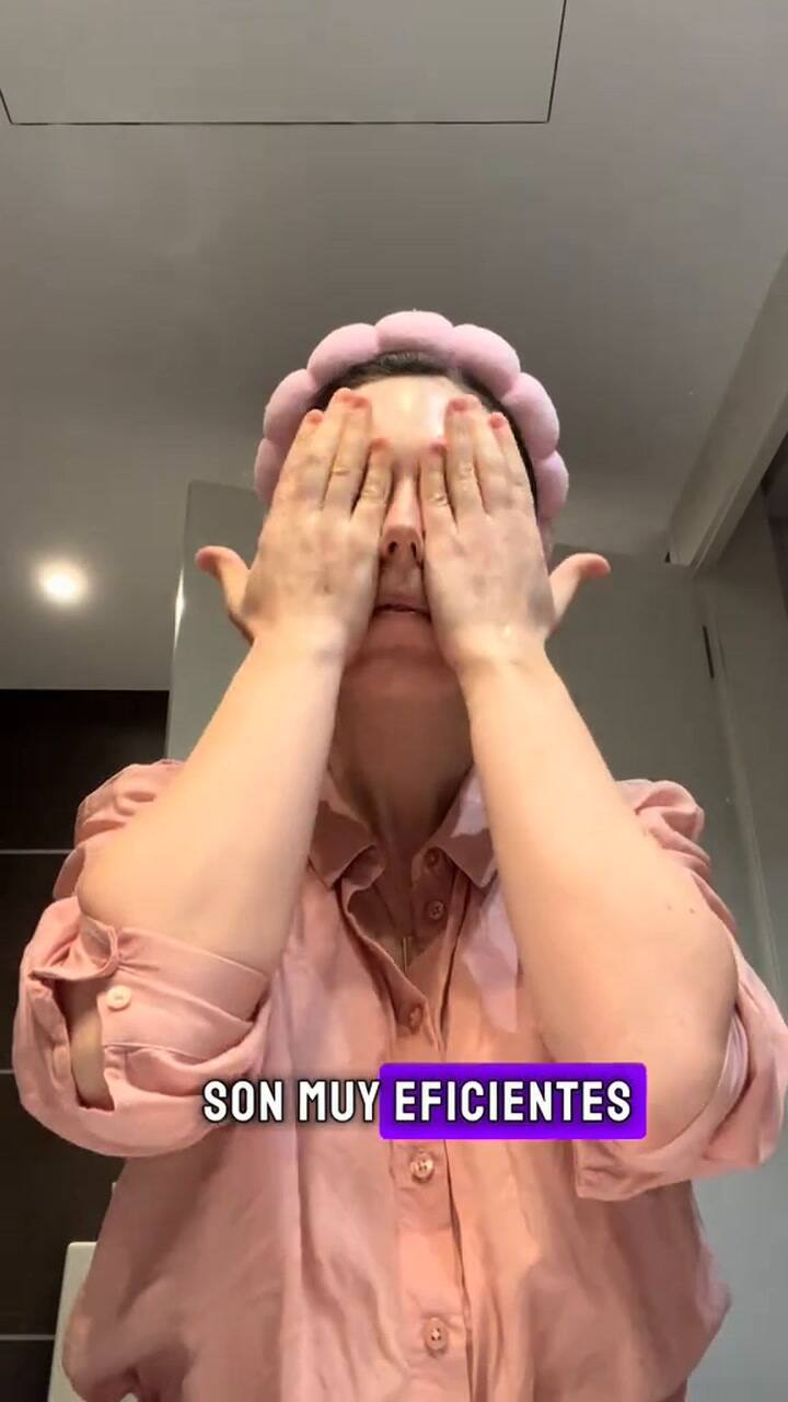 La limpieza facial perfecta, según una dermatóloga