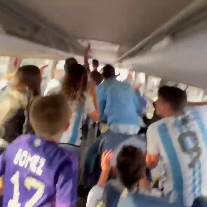Los festejos de los familiares de los jugadores durante el Mundial (Video: IG @linda.raff)