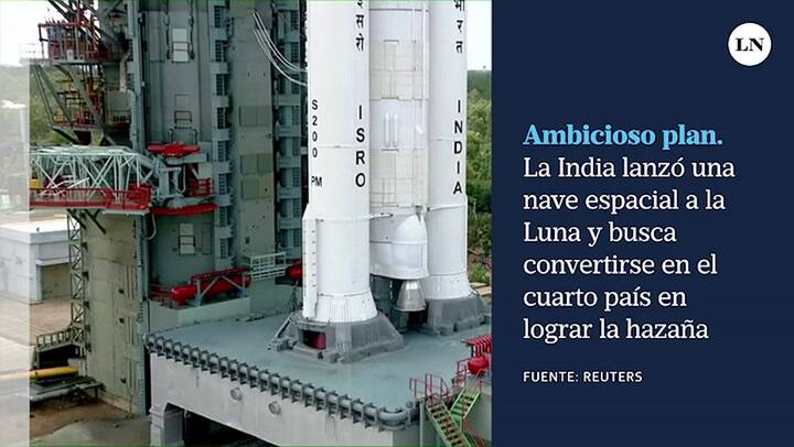 Un cohete de la Organización de Investigación Espacial de la India (ISRO) que lleva la nave espacial