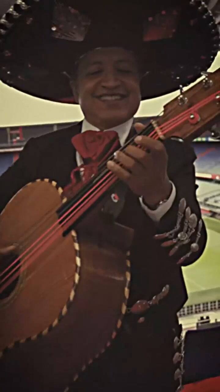 Santiago Giménez dejó el confort en México y se aventuró a jugar en la Eredivisie