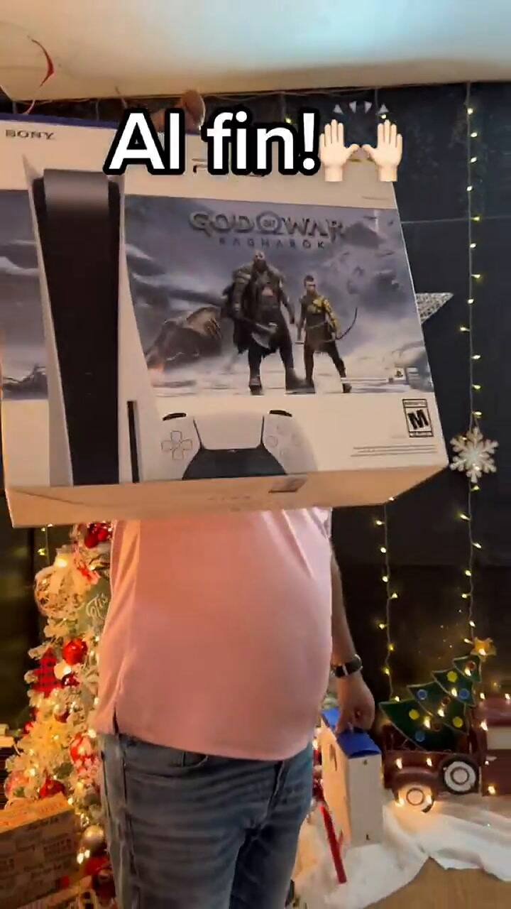 Tras varios intentos la mujer logra comprar un PlayStation para su esposo