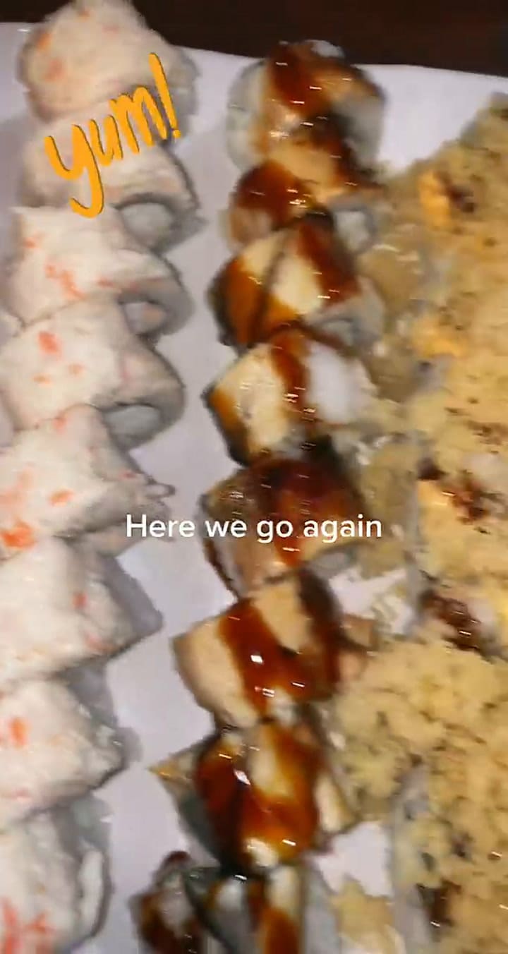 Lo compartió en TikTok: comió 32 piezas de sushi y terminó en el hospital
