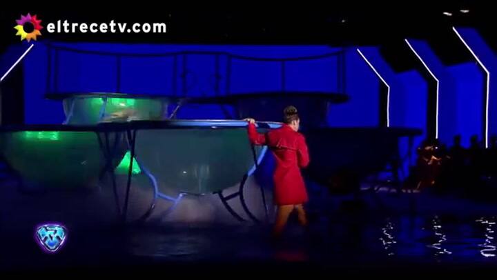 Benjamín y una aplaudida coreo - Fuente: Youtube