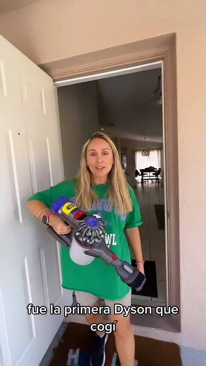 Nuria amuebló su casa con las cosas que encontró en la calle