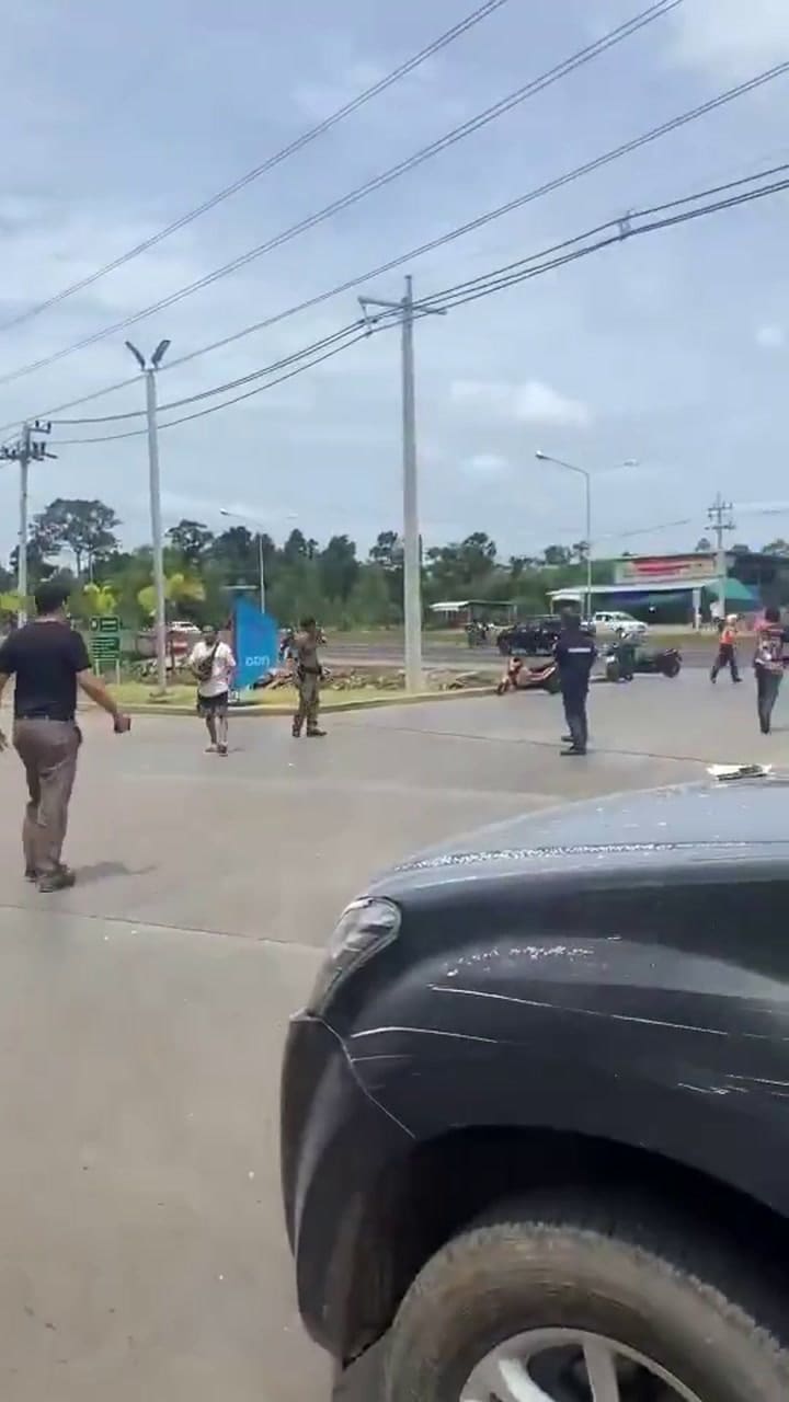 Un cohete lanzado desde Camboya impactó una estación de servicio en la provincia tailandesa de Sisaket y dejó un saldo de 6 civiles muertos