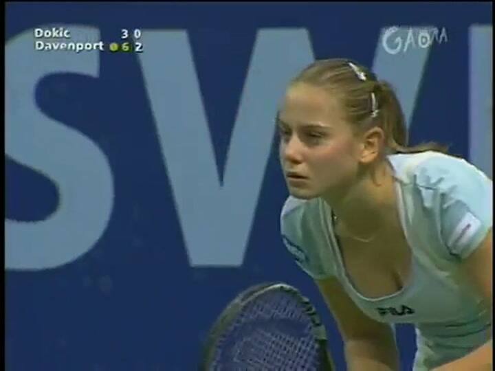 Jelena Dokic cuando era todavía profesional - Fuente: YouTube