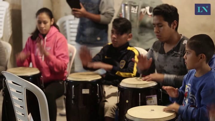 Taller de percusión con señas de Loma Alegre