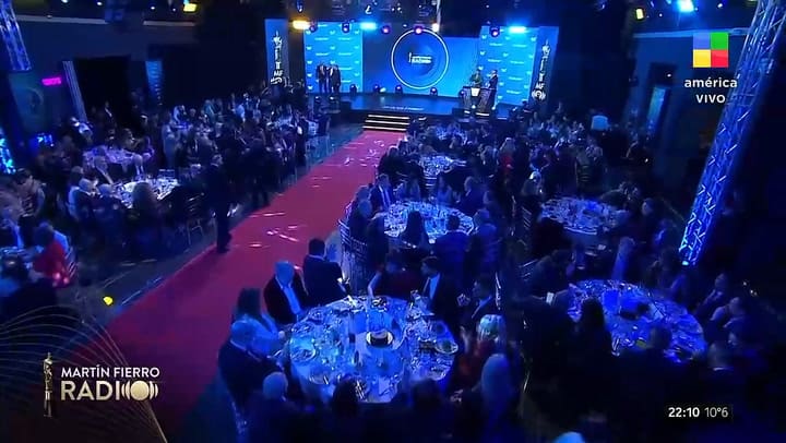 "DE ACA EN MAS", DE URBANA PLAY, MEJOR PROGRAMA PERIODISTICO MATUTINO DIARIO FM