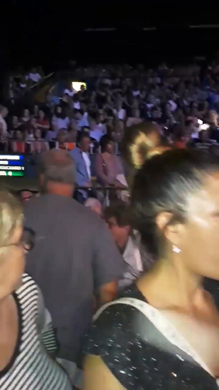 Los asistentes a la función de Stravaganza en el Luna Park se quejaron de la organización