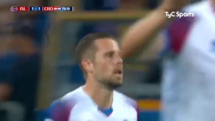 El gol de Islandia que marcó el 1-1 ante Croacia - Fuente: TyC