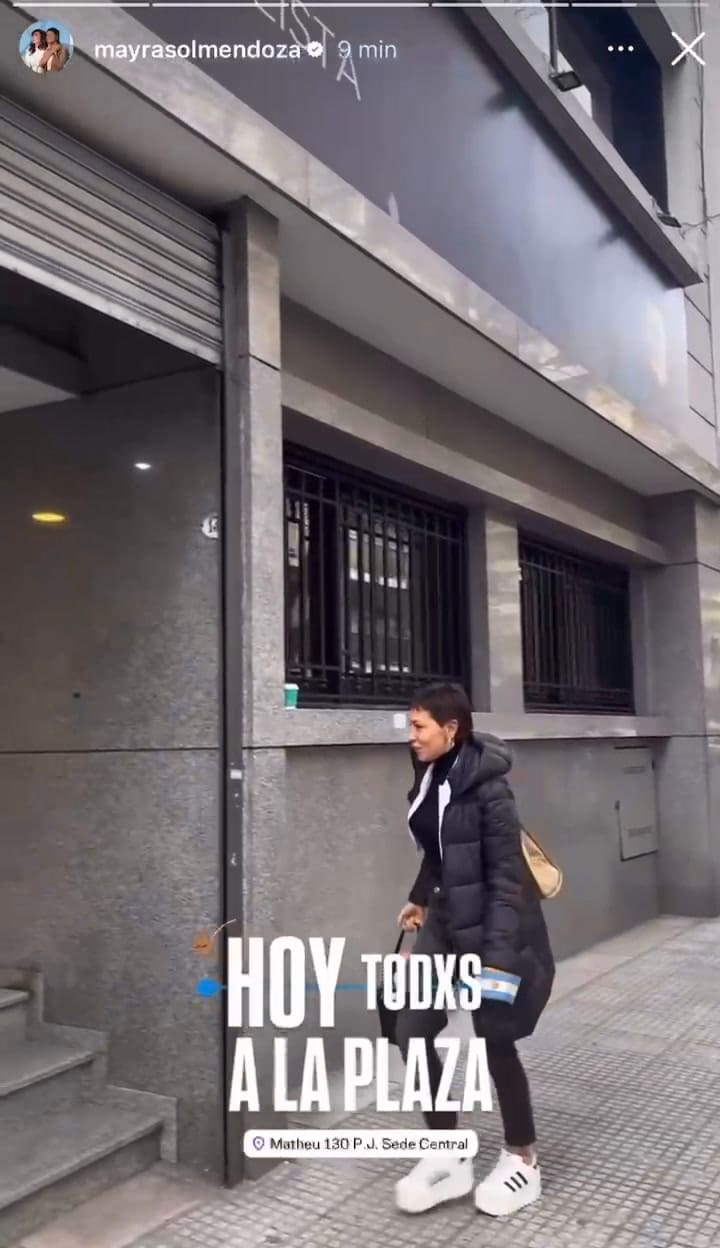 Mayra Mendoza llega a la sede del PJ en la previa de la marcha