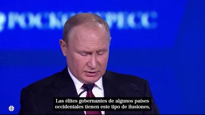 Putin desafiante en el “Davos ruso”