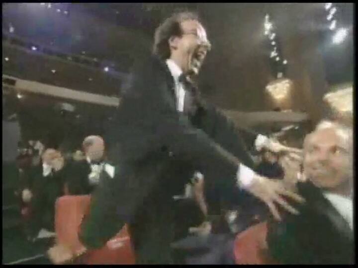 Cuando Benigni enloqueció en los Oscar