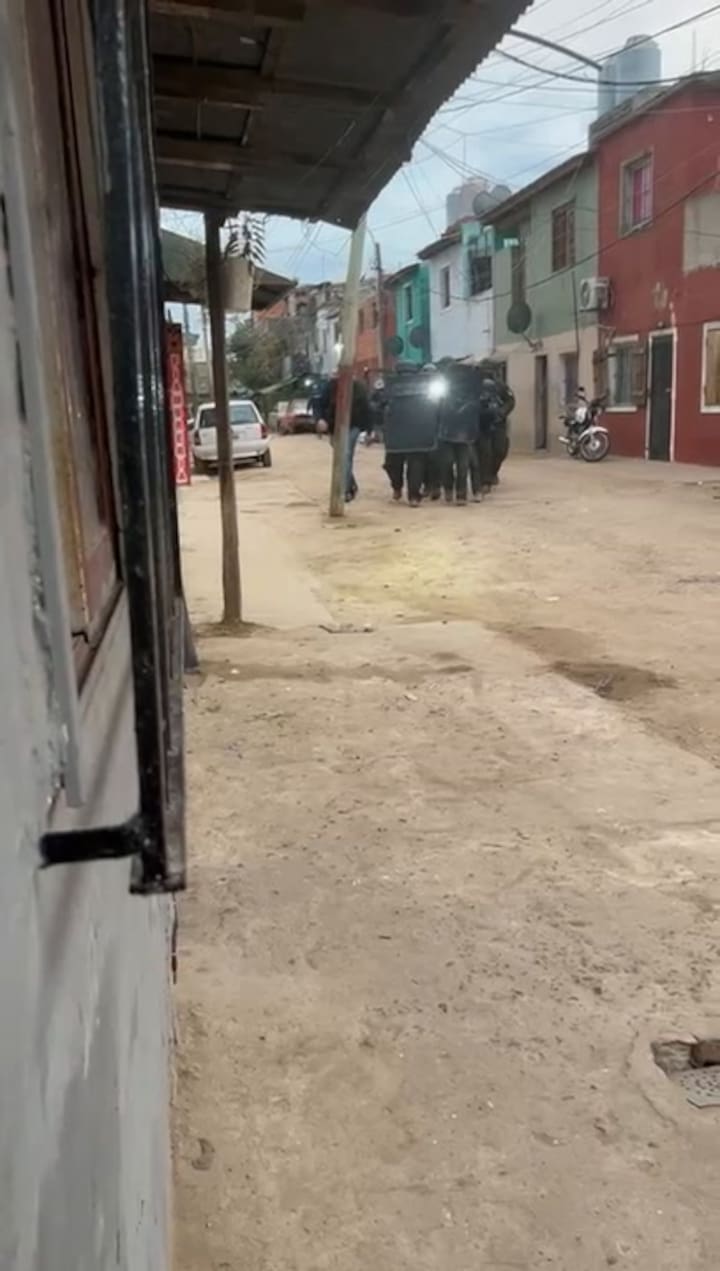 Guerra narco en la villa Las Antenas