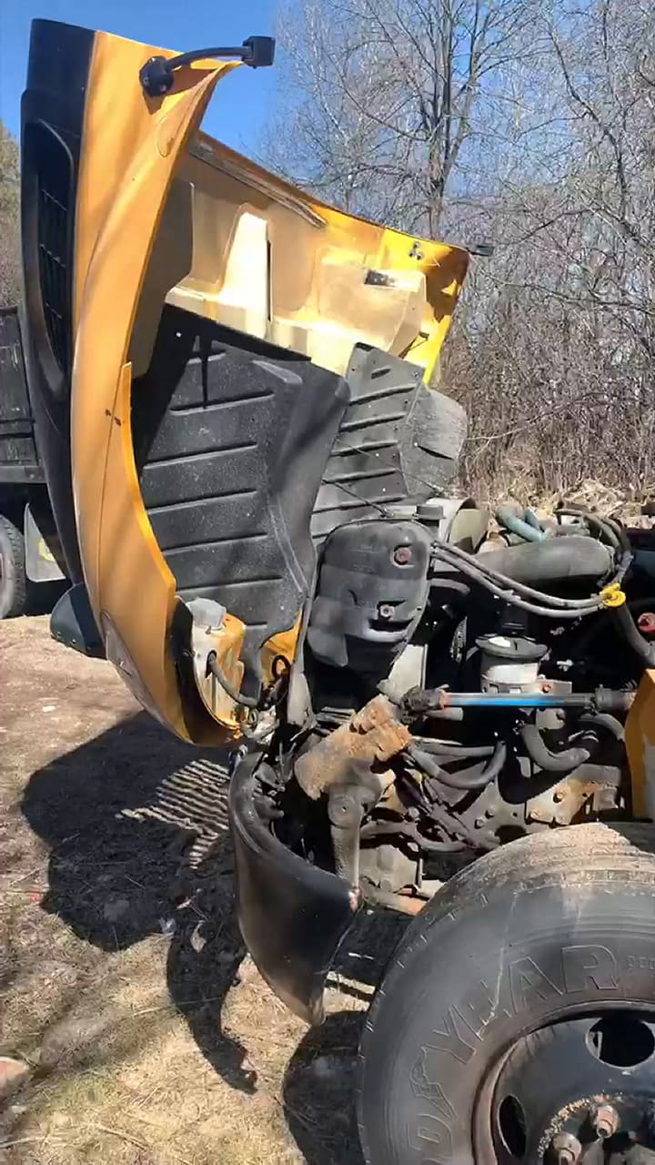 La pareja detalló cuántos dólares invirtieron para transformar el autobús en un hogar