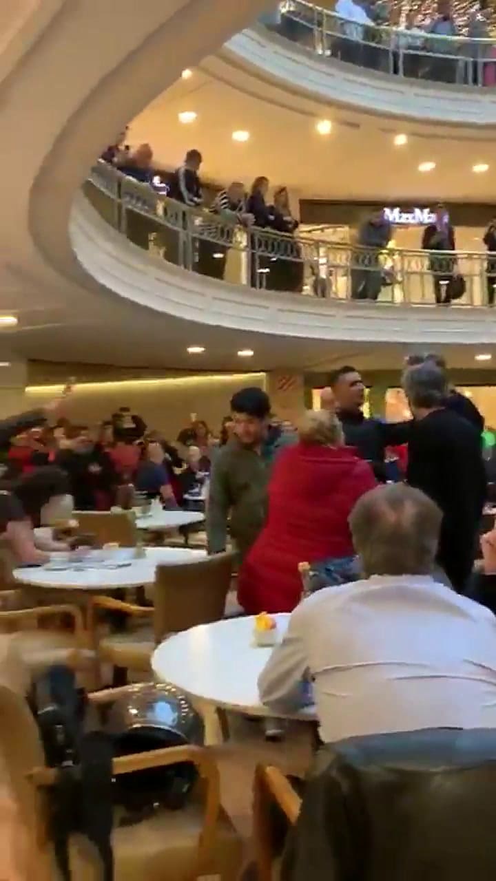 Manifestaciones en Patio Bullrich