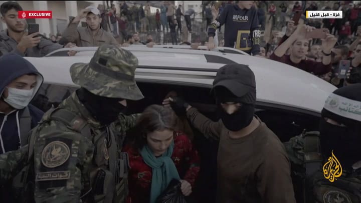 Pilar Bauzá en una de las liberaciones de rehenes de Hamas