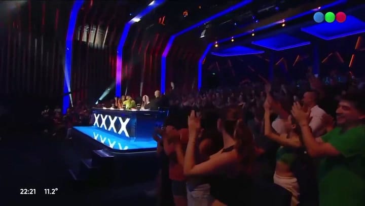 El beso entre Abel Pintos y Lizy Tagliani que enloqueció al jurado