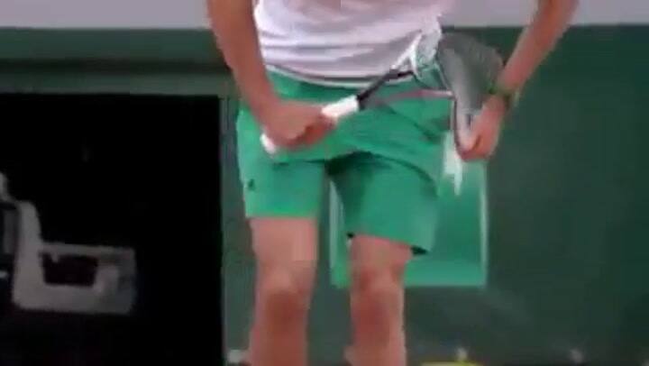 Así dejó su raqueta Alexander Zverev