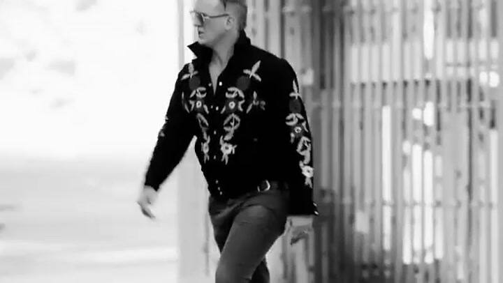 The Way You Used To Do' - Queens of the Stone Age