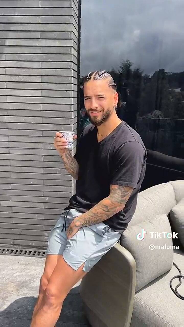 La sorpresa de Maluma antes de ver su nueva Ferrari