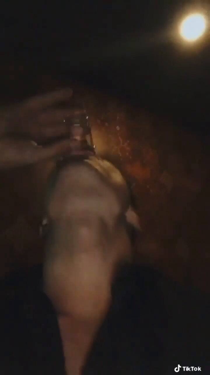 Juan Cruz muestra su extravagante estilo de vida en sus redes sociales