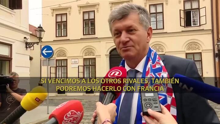 Los ministros croatas fueron a trabajar con la camiseta