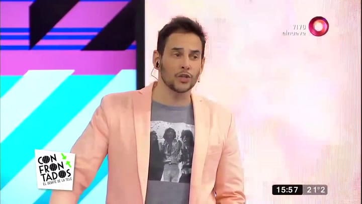 El momento en que Rolando Hangling hizo callar a Carla Conte - Fuente: YouTube