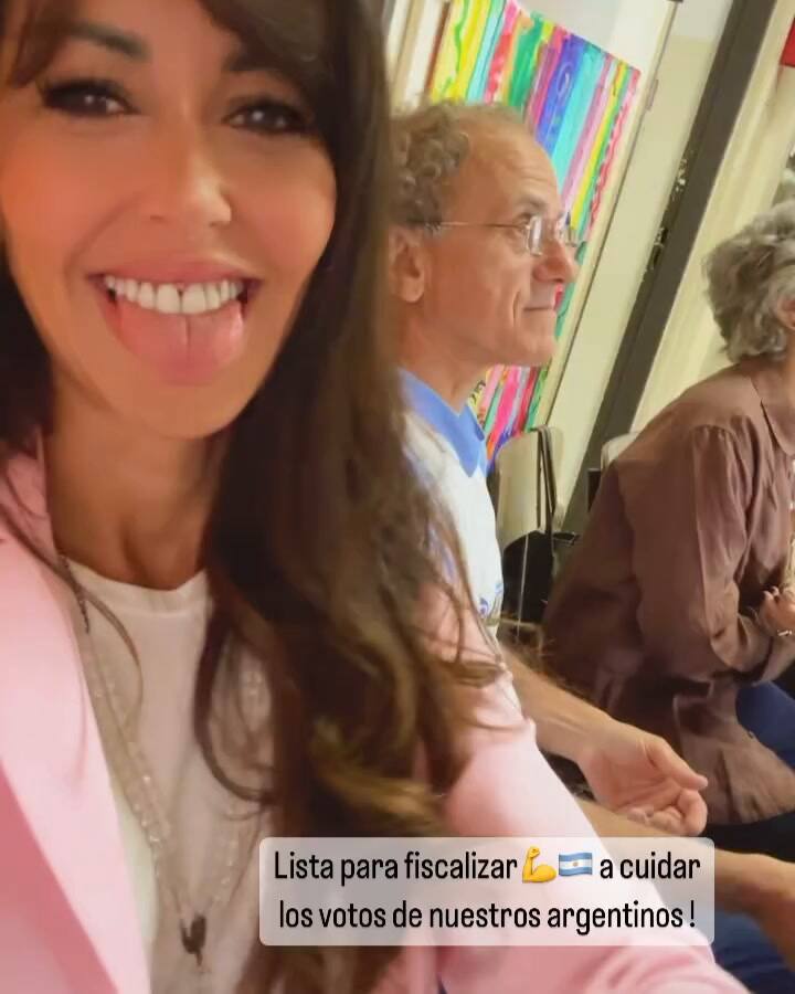 Pamela Sosa como fiscal de mesa