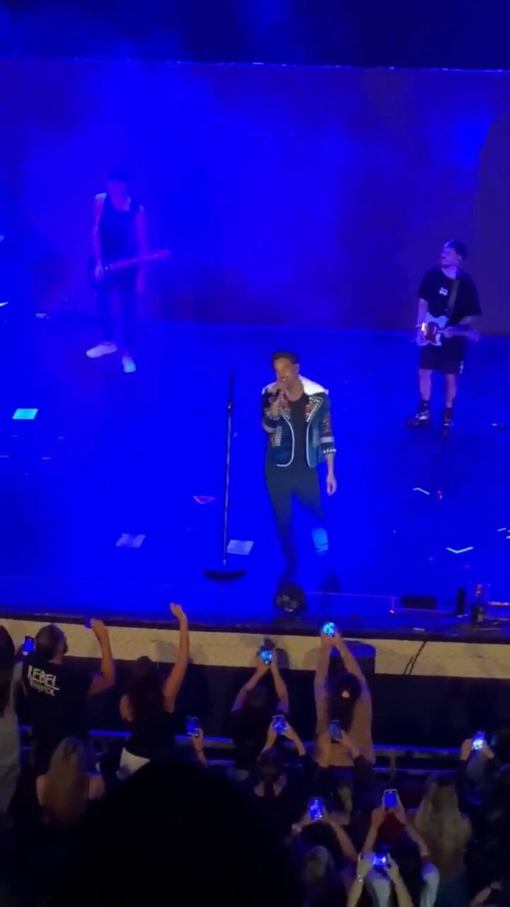 Chano se olvidó la letra de una canción y sus fans pidieron que lo ayuden en Twitter