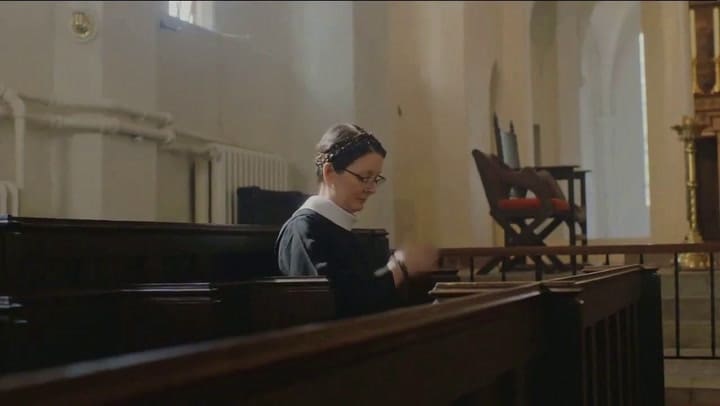 La hermana Monica Clare en un aviso de Tiktok