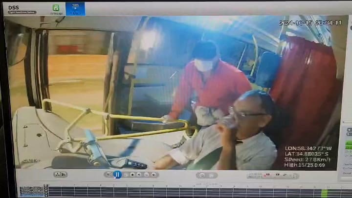 Un colectivero fue asesinado dentro del micro: el hombre detenido es el marido de una mujer que había tenido una relación con la víctima