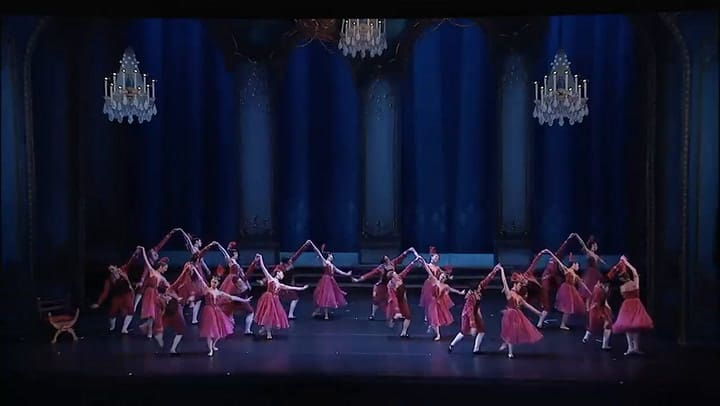 El Ballet Estable del Teatro Colón deslumbra con la mágica historia de La Cenicienta
