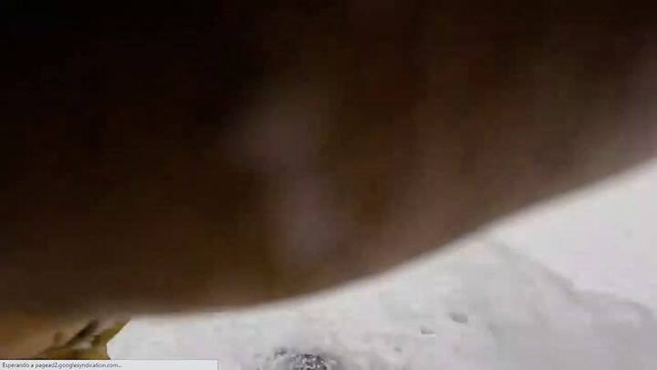 Milagro en la montaña: un esquiador vio que un hombre cayó de cabeza en la nieve y logró desenterrar