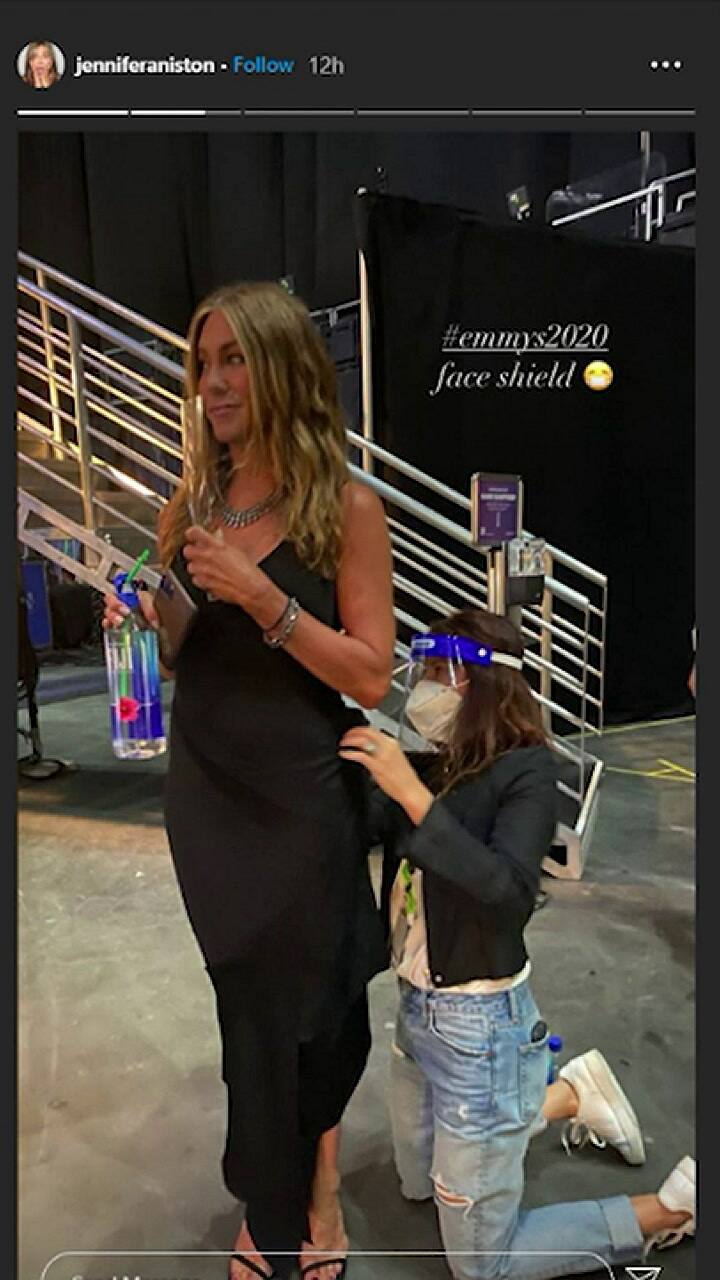 El backstage de Jennifer Aniston en los Emmy - Fuente: IG Story
