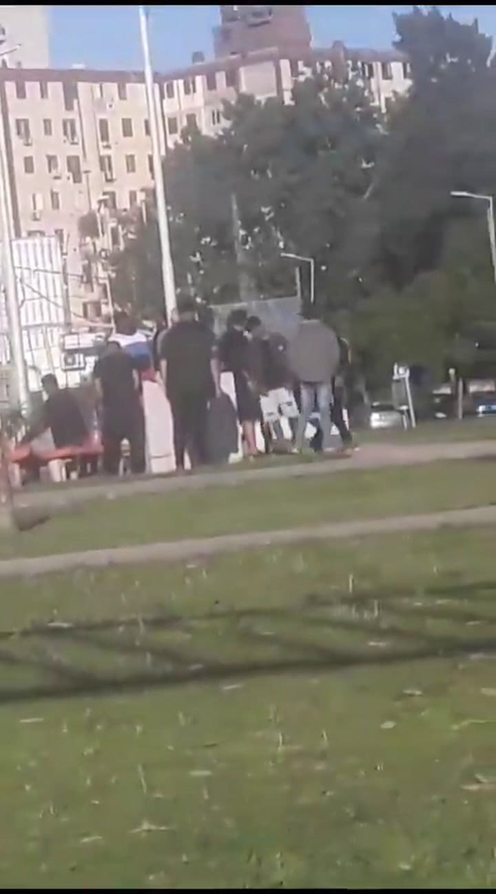 Crimen en una plaza