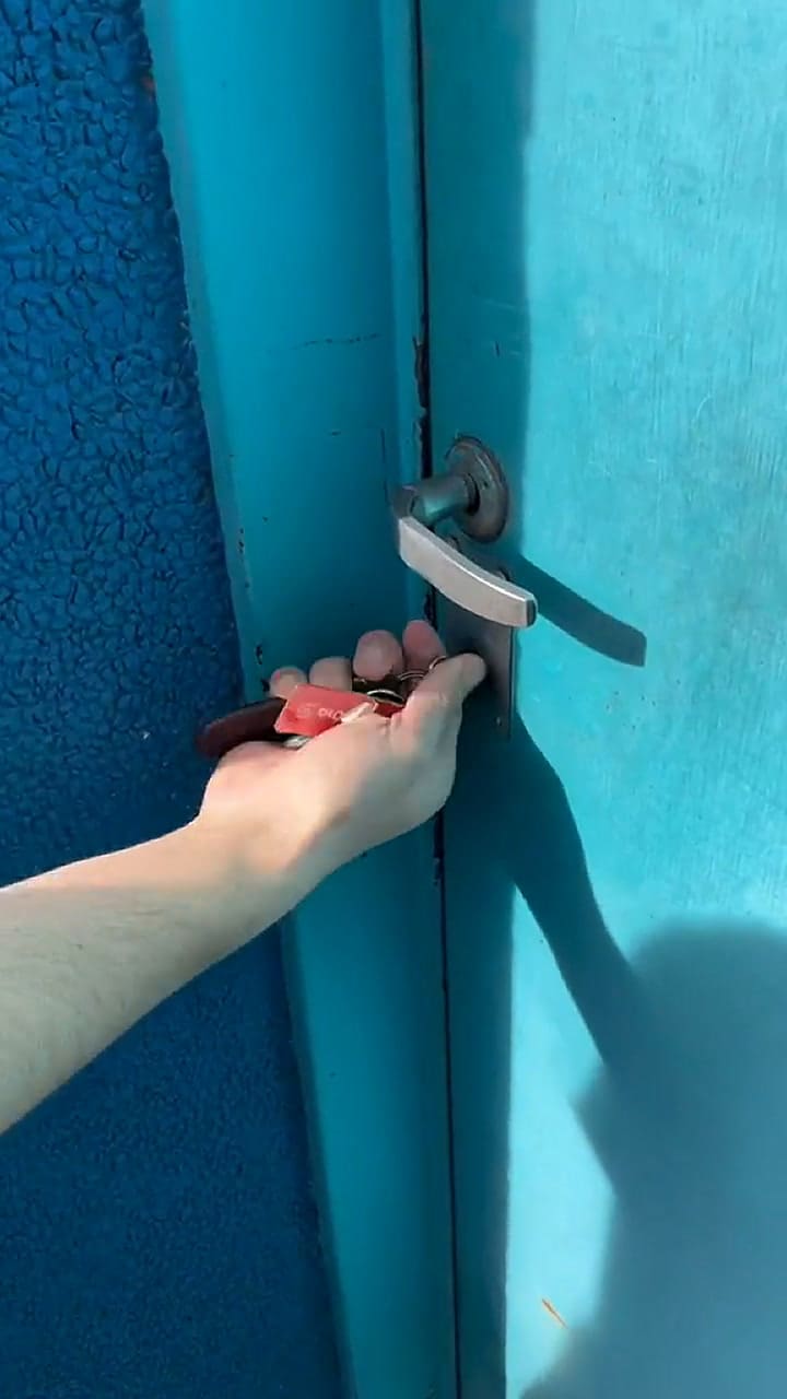 Una joven mexicana muestra 'cosas raras' de la Argentina