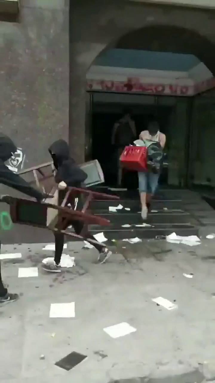 El impactante saqueo organizado a un hotel chileno: 'Entró una turba de 50 a 60 personas'